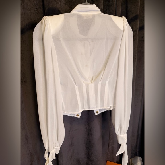 Elisabetta Franchi Chic White Blouse with Gold Button Details - Picture 4 of 4